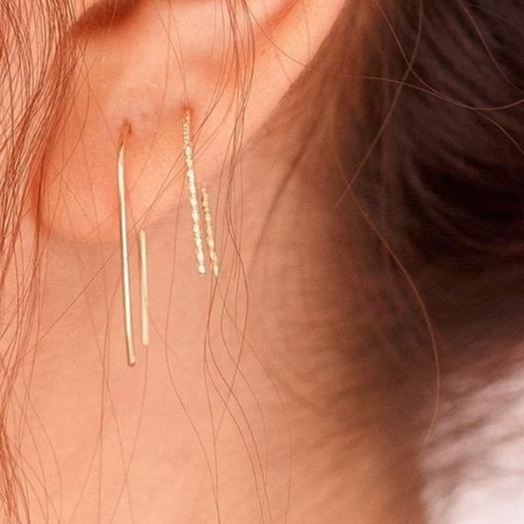 ❌SOLD❌ Gold Diamond-Cut Arc Earrings - Picture 3 of 6